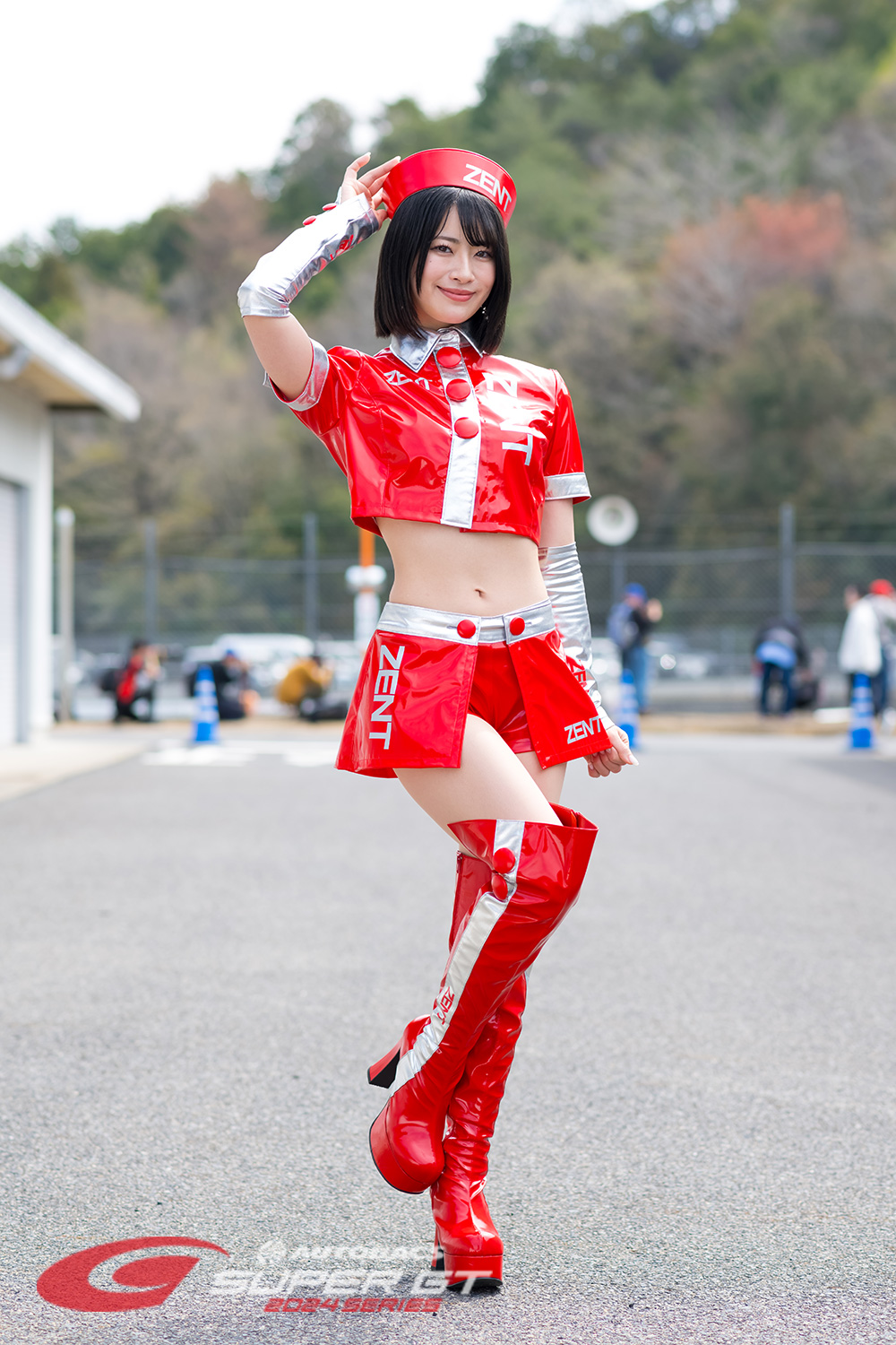 さかい ゆりや